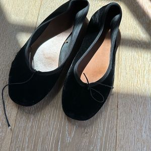 Doen ballet slippers flat